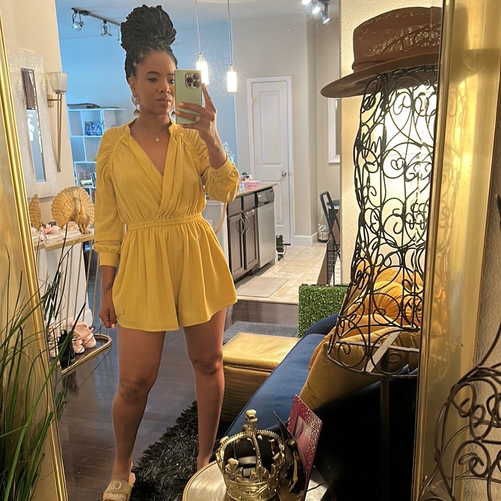 Long Sleeve Romper - Size Small